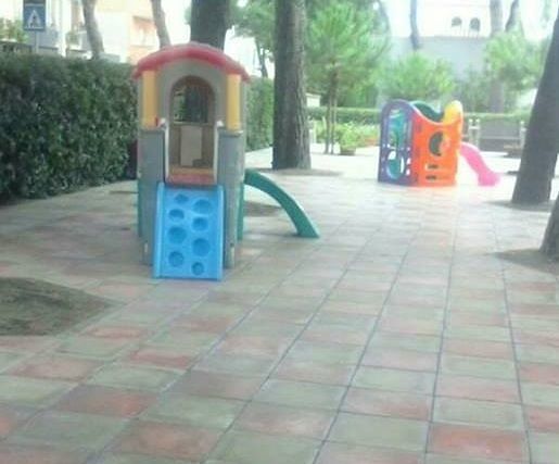 Asilo inagibile a Pirri, bimbi a casa da due settimane: “Il Comune trovi un’altra sistemazione”