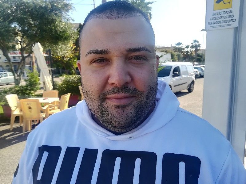 Cagliari, il “caddozzone” dal cuore d’oro: “A Natale panini gratis per i bimbi poveri”