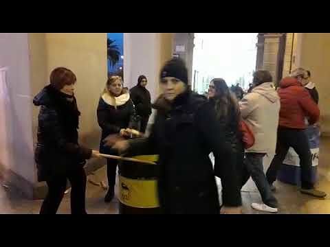 Cagliari, sesto giorno di presidio per i lavoratori dell’Aias sotto al Consiglio Regionale