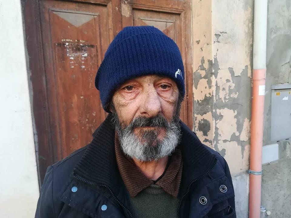 Cagliari, l’sos di Antonio “pantera” Serra: “Mi hanno occupato casa a Sant’Elia, vivo in strada”