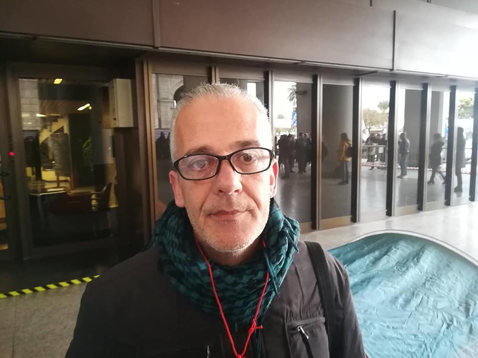 Danilo di Gonnesa, operatore Aias disperato: “Grazie Pigliaru, non posso nemmeno comprare una giacca ai miei figli”