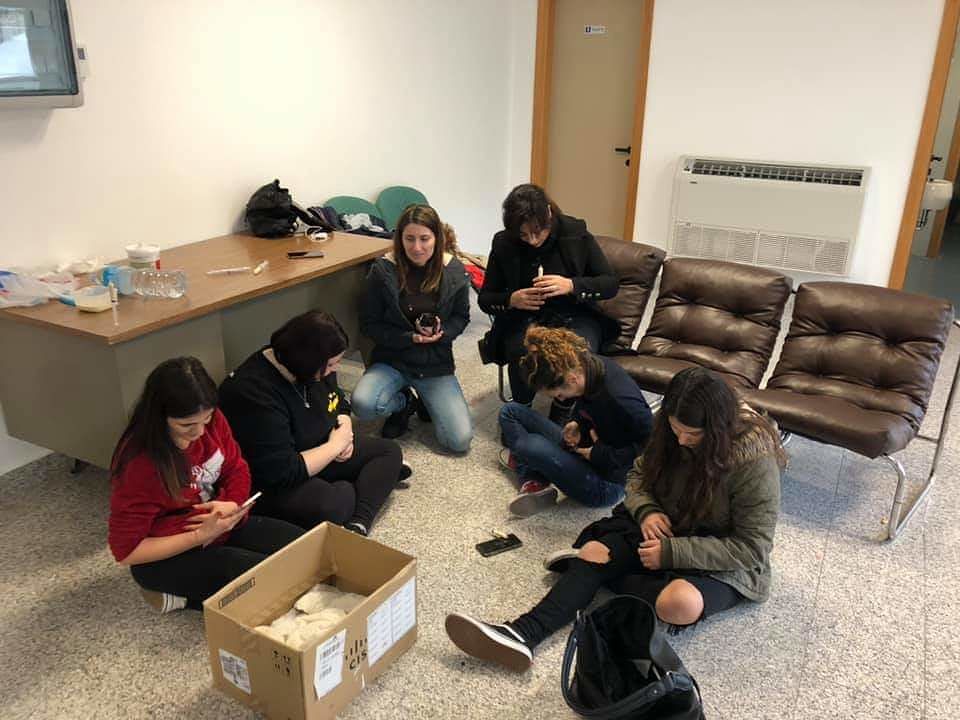 Sennori, lieto fine per i cuccioli abbandonati: in tanti disposti ad allattarli