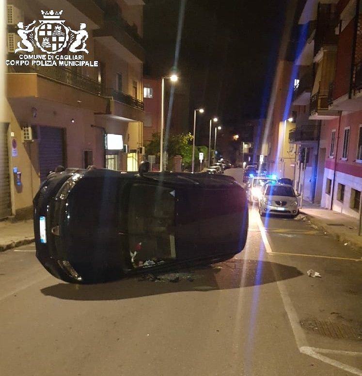 Crash fra due auto a San Michele: Dacia contro 500, nell’auto che si ribalta coinvolti anche due bambini