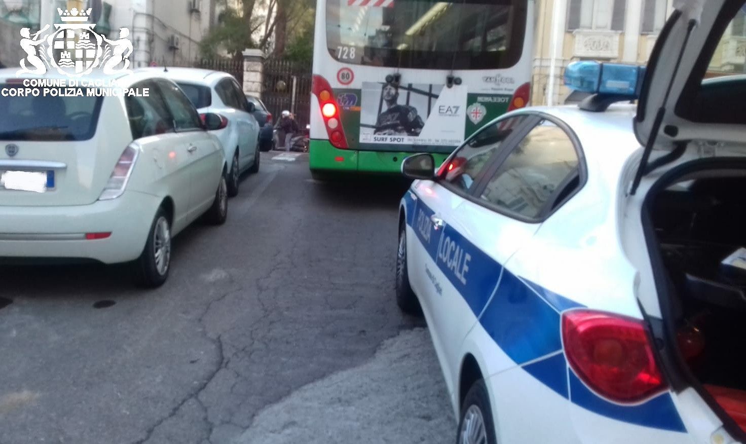 Cagliari, ancora un pedone investito sulle strisce: ferita una donna nel Corso Vittorio Emanuele