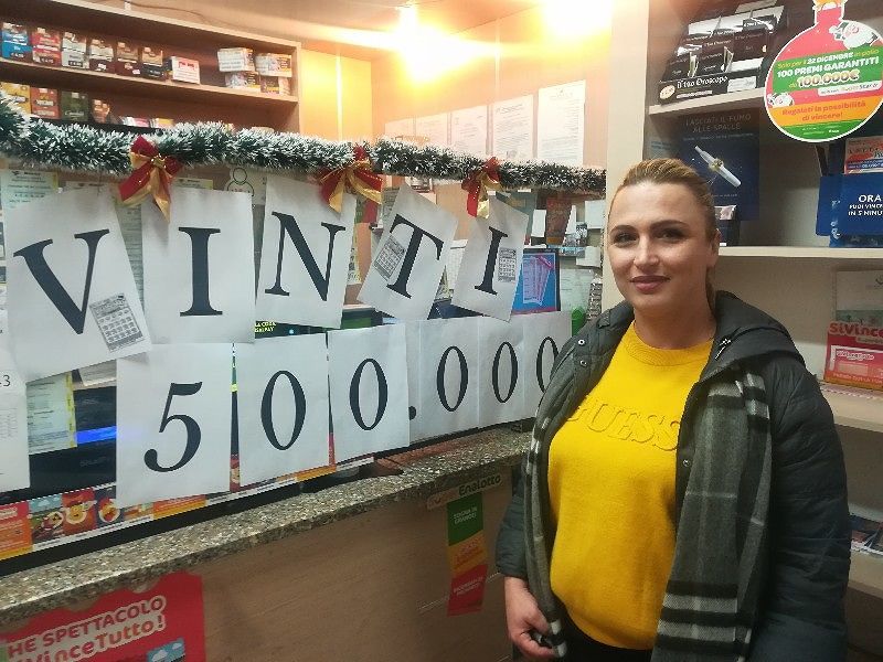 Cagliari ha un nuovo “Paperone”, compra un “Miliardario” da 5 euro e ne vince 500mila