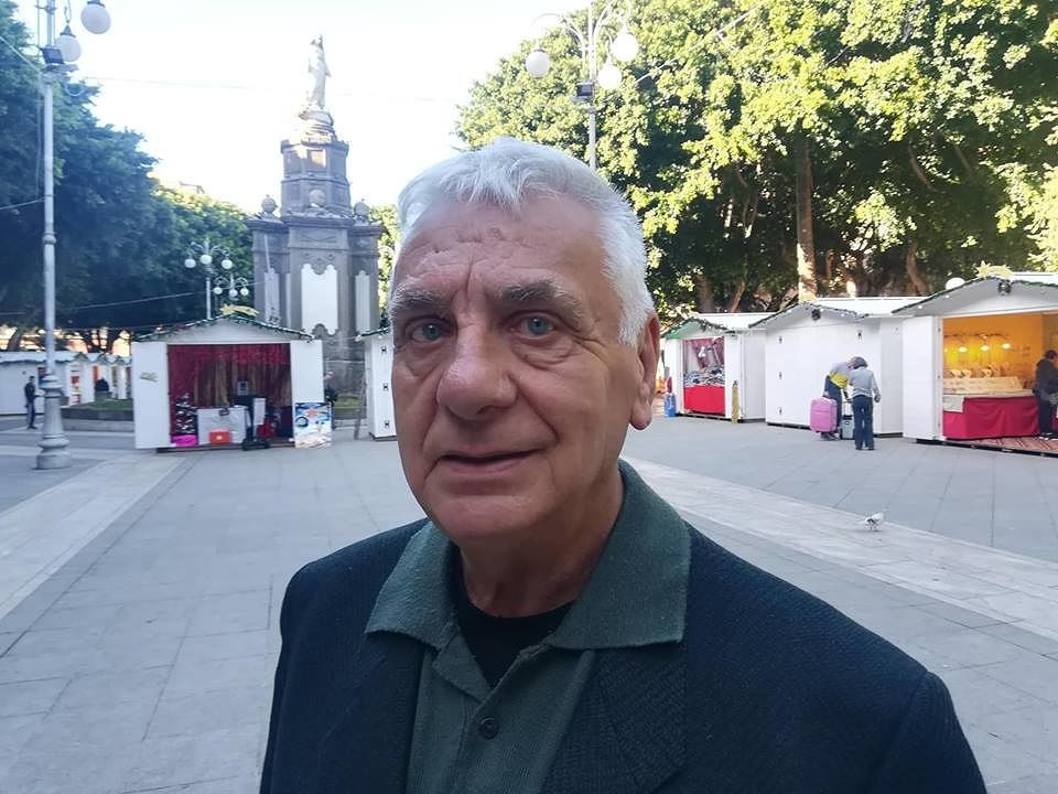 Cagliari, degrado e coltelli in piazza del Carmine: “I delinquenti non fermeranno il nostro Natale”