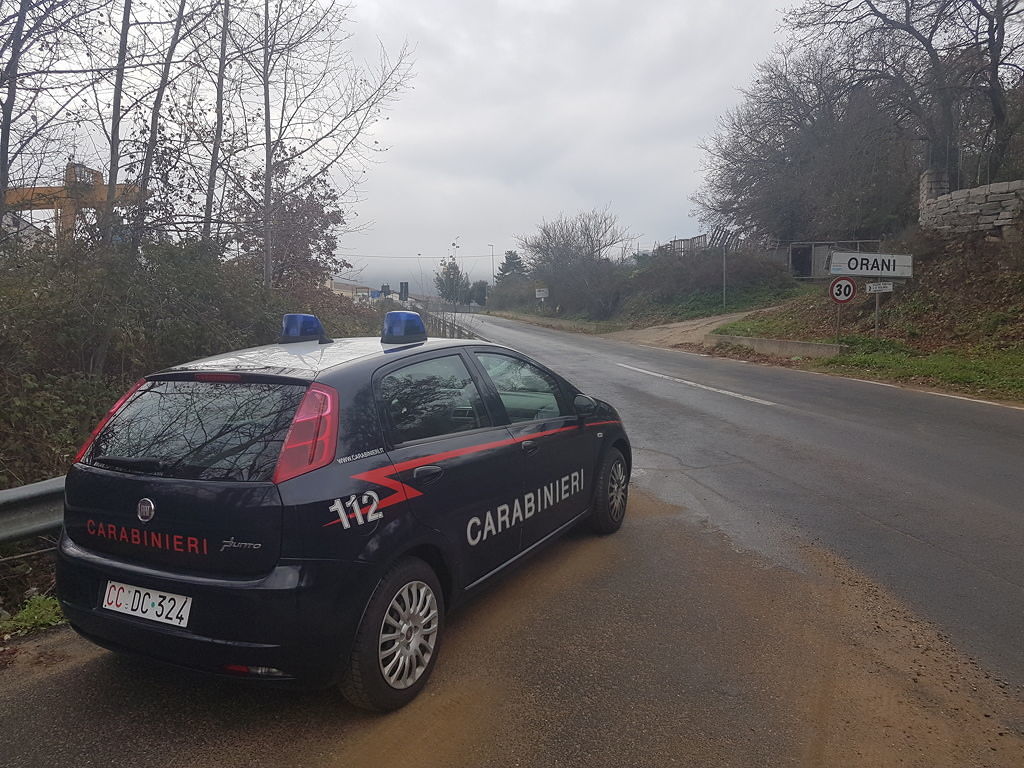 Guida sotto l’effetto della droga e provoca un incidente: denunciato 20enne a Orani