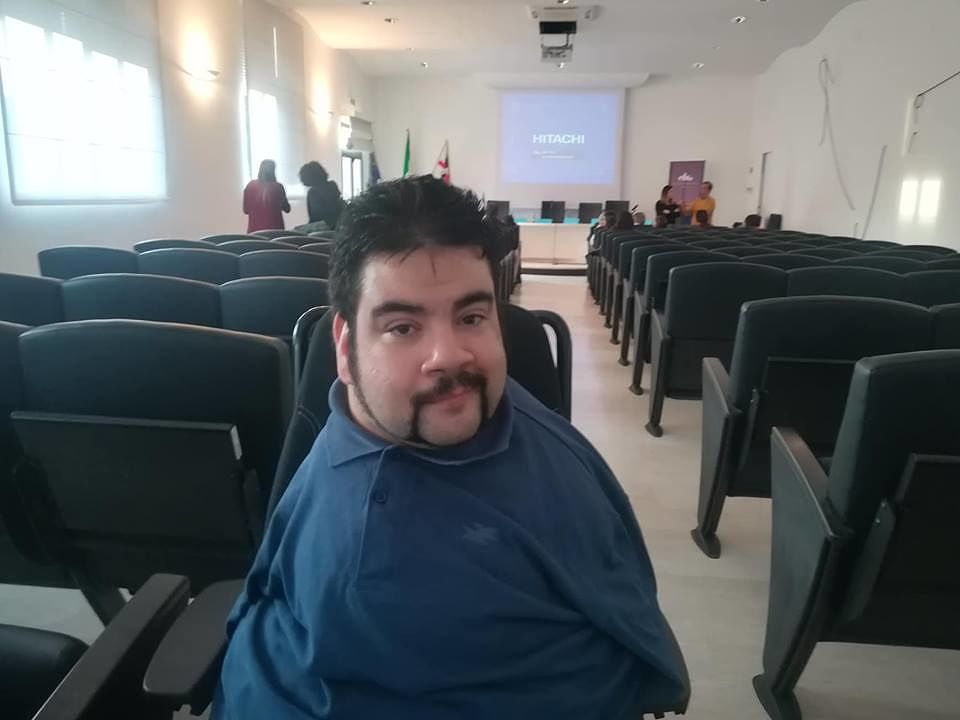 Roberto, futuro avvocato disabile a Cagliari: “Impossibile fare pratica legale, il Ctm non mi tutela”