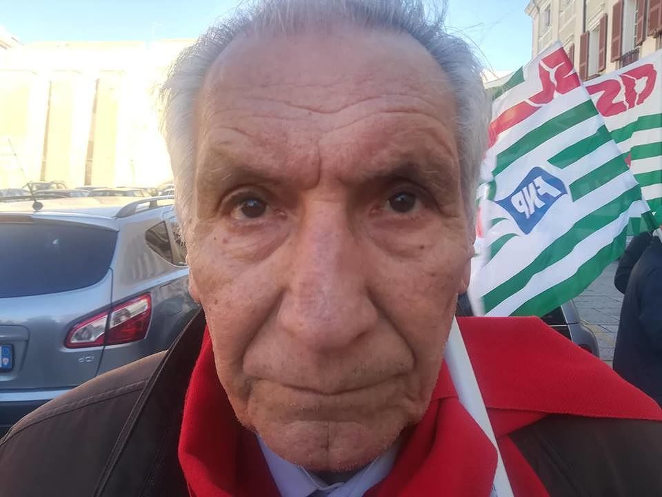 Romeo di Cagliari, pensionato arrabbiato: “Non avrò aumenti, 1400 euro al mese sono pochi”