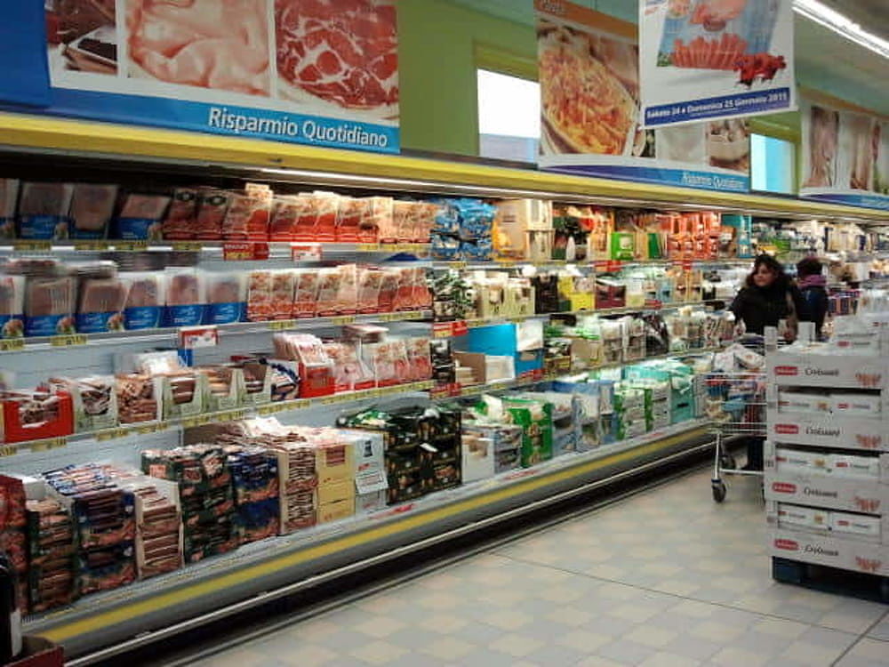 Settimo, “Eurospin” nel mirino dei ladri: rubate numerose forme di formaggio