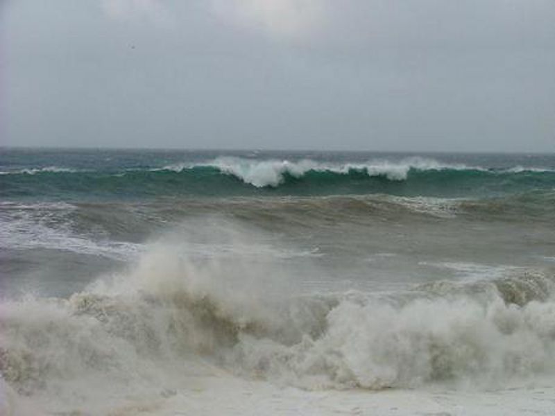 Maestrale fortissimo e mareggiate, weekend dell’Immacolata di allerta meteo su tutta la Sardegna