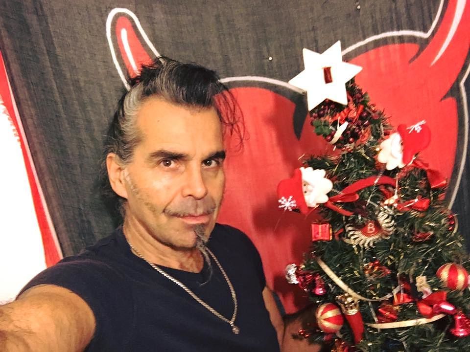 Piero Pelù sposa la causa ambientalista: “Il regalo di Natale più bello? Le dune di Chia”