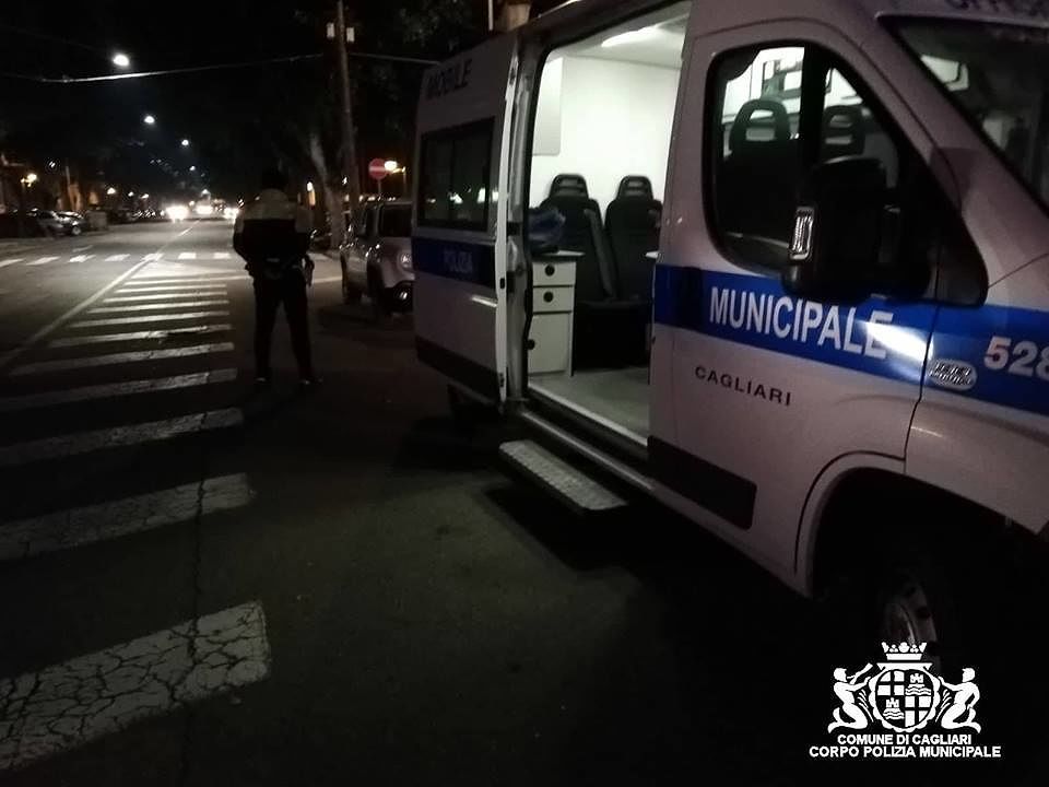 Cagliari, guidava ubriaco: patente sequestrata a un automobilista in via Roma