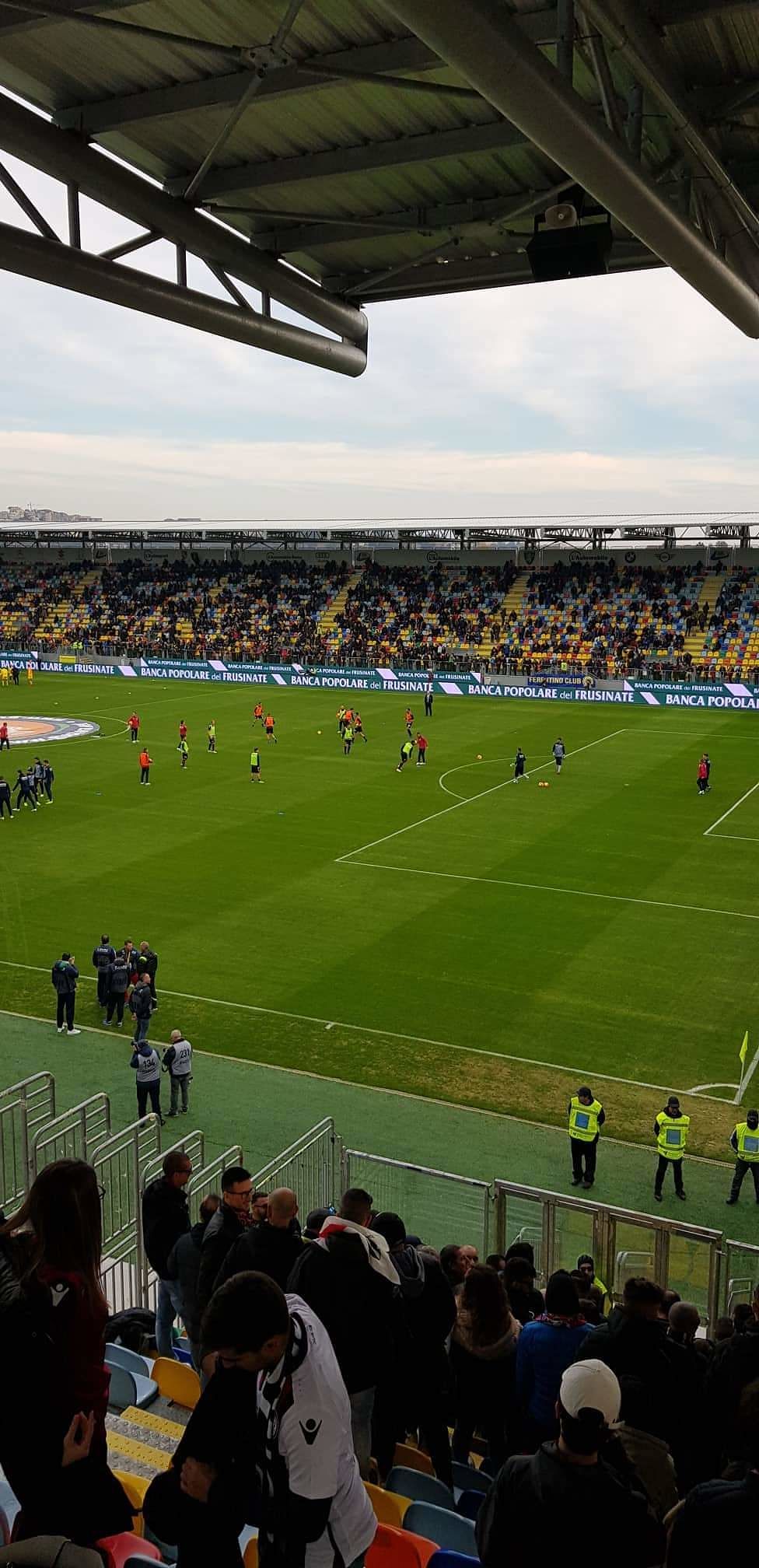 Farias salva il Cagliari dal ko a Frosinone: il gran finale dei rossoblù