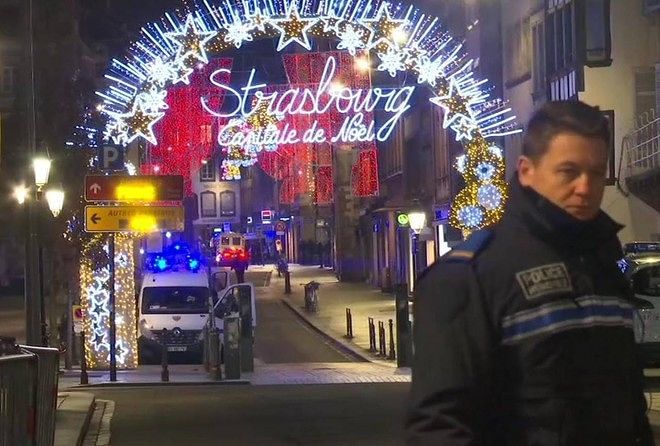 Strasburgo, 4 morti e 9 feriti al mercatino di Natale: il terrorista è un 29 enne di origini magrebine