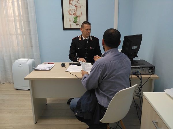 Ordina ingenti quantità di pecorino sardo, ma è un truffatore: raggirato caseificio di Jerzu