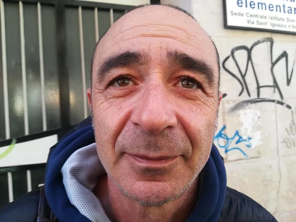 Antonello di Cagliari, papà e professore: “Niente cellulare per mio figlio di 9 anni, meglio lo sport”