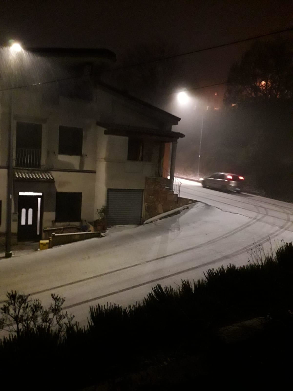 Fonni sotto la neve, paesaggio mozzafiato e da fiaba nel “cuore freddo” della Sardegna