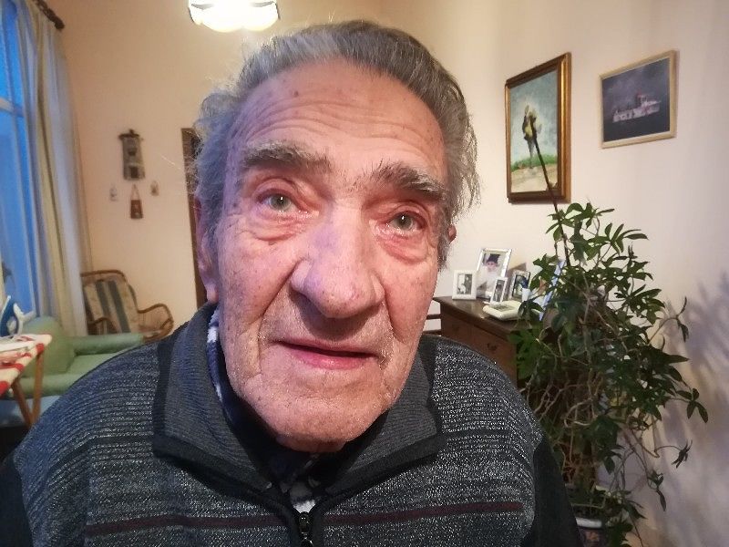 Paura a Pirri per un uomo armato:”Sono uscito per fare fotocopie e c’era il finimondo”