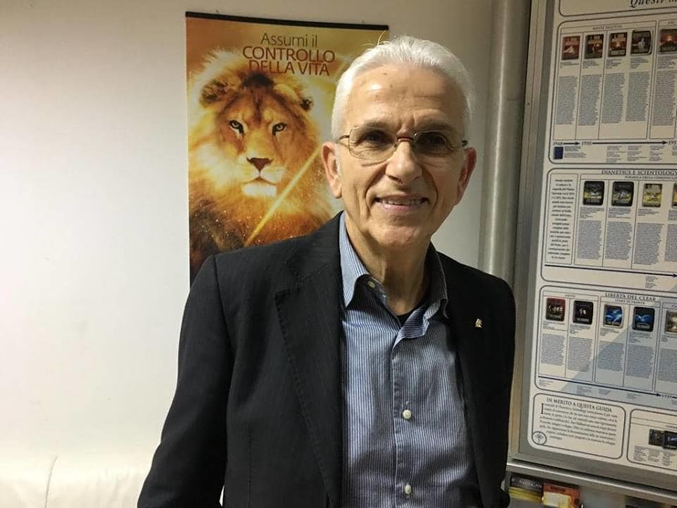 Ignazio di Villasor, seguace di Scientology: “Qui nessuno fa lavaggi di cervello, chi può offre soldi”