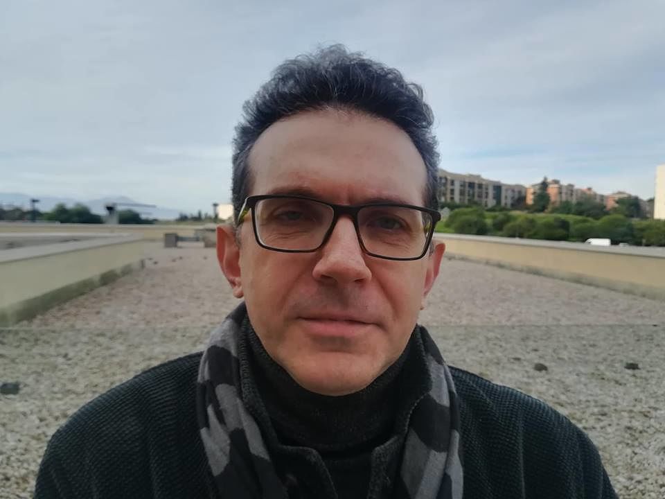 Mario, pittore 50enne di Cagliari: “Tutti i nuovi colori della mia vita dopo il trapianto di fegato”