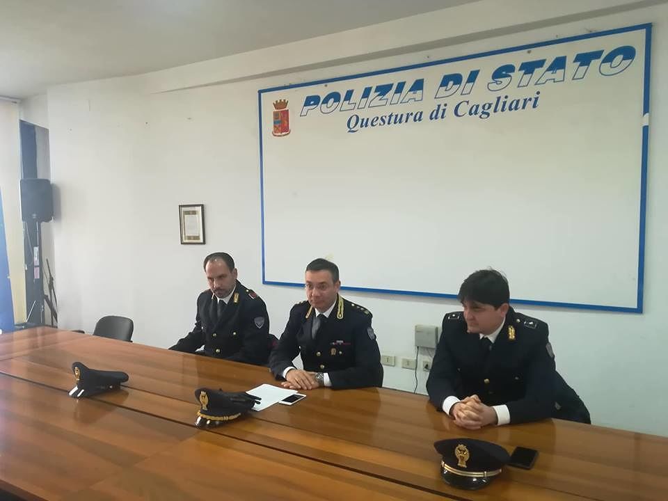 Cagliari, “200 video e chat con bambini nudi e anche decapitati: il 28enne arrestato ha ammesso di essere malato”