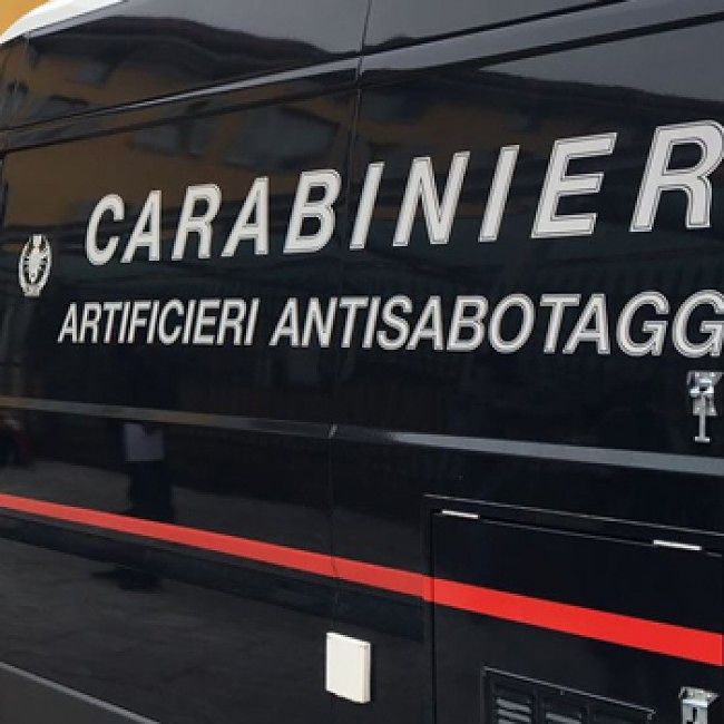 Cagliari, allarme bomba in via Tiziano: ma era solo una valigia smarrita