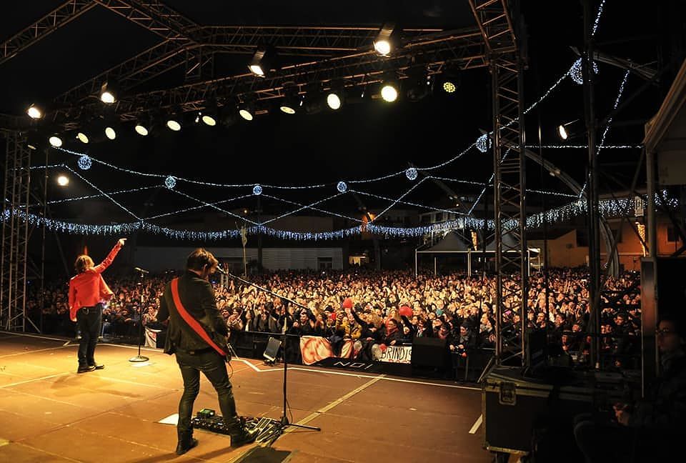 Capodanno “fenomenale” a Castelsardo con Gianna Nannini: 25 mila persone hanno brindato al 2019