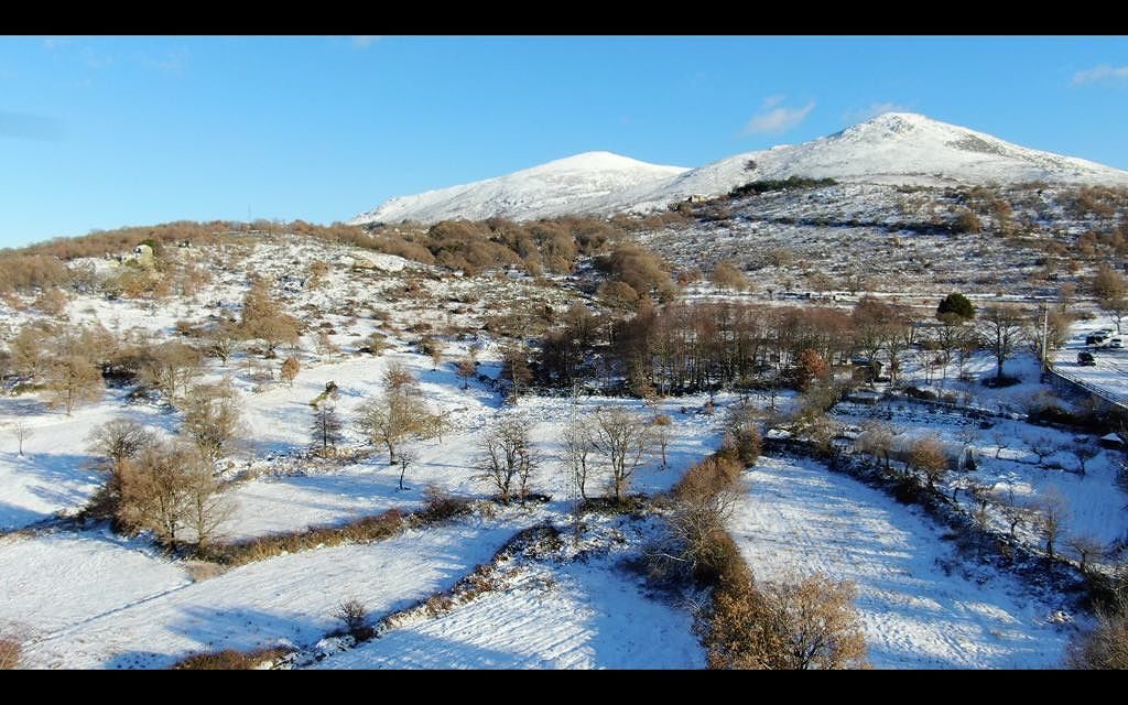 Neve sulla Sardegna, in arrivo vento fortissimo di tempesta con onde eccezionali sulle coste sarde