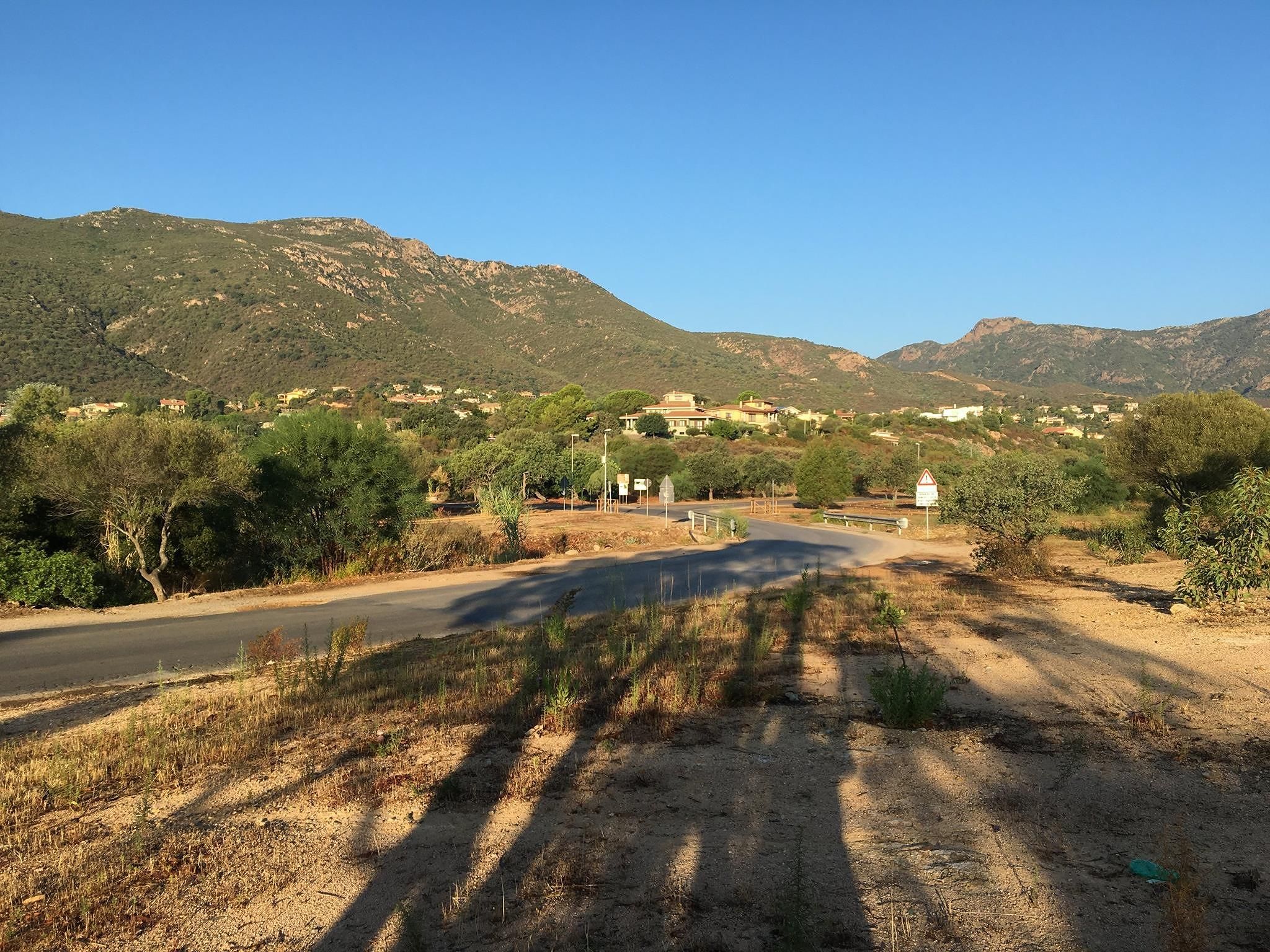 Poggio dei Pini, il paradosso dei trasporti sardi: “Fare meno km costa di più, 2,50 euro per Cagliari”