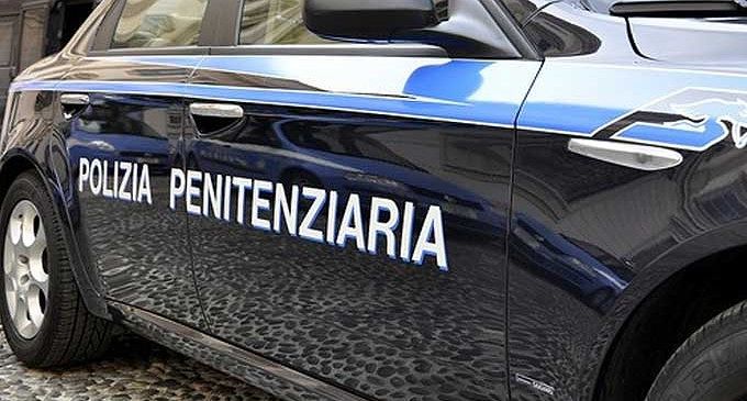 Sassari, donna in stato confusionale e figlio salvati dalla polizia penitenziaria