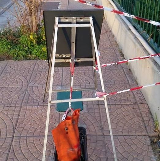 Passante morto a Quartu, transennato il tombino-trappola: “Ma perché invece non lo riparano”?