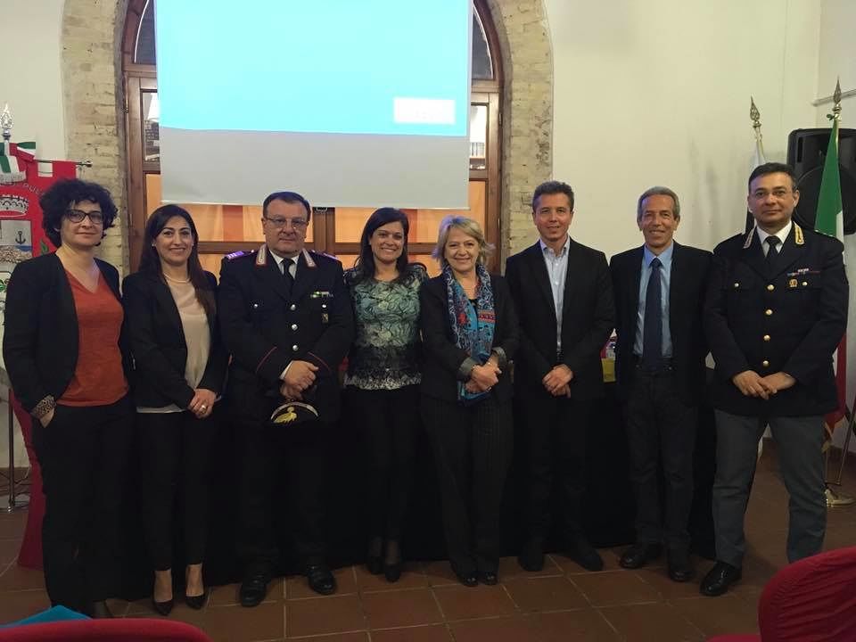 Pula, nasce il percorso di educazione alla legalità nel segno del murale di Falcone e Borsellino