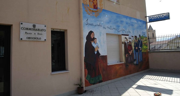 Orgosolo, droga “prenotata” su WhatsApp: 5 minorenni incastrati dalla polizia