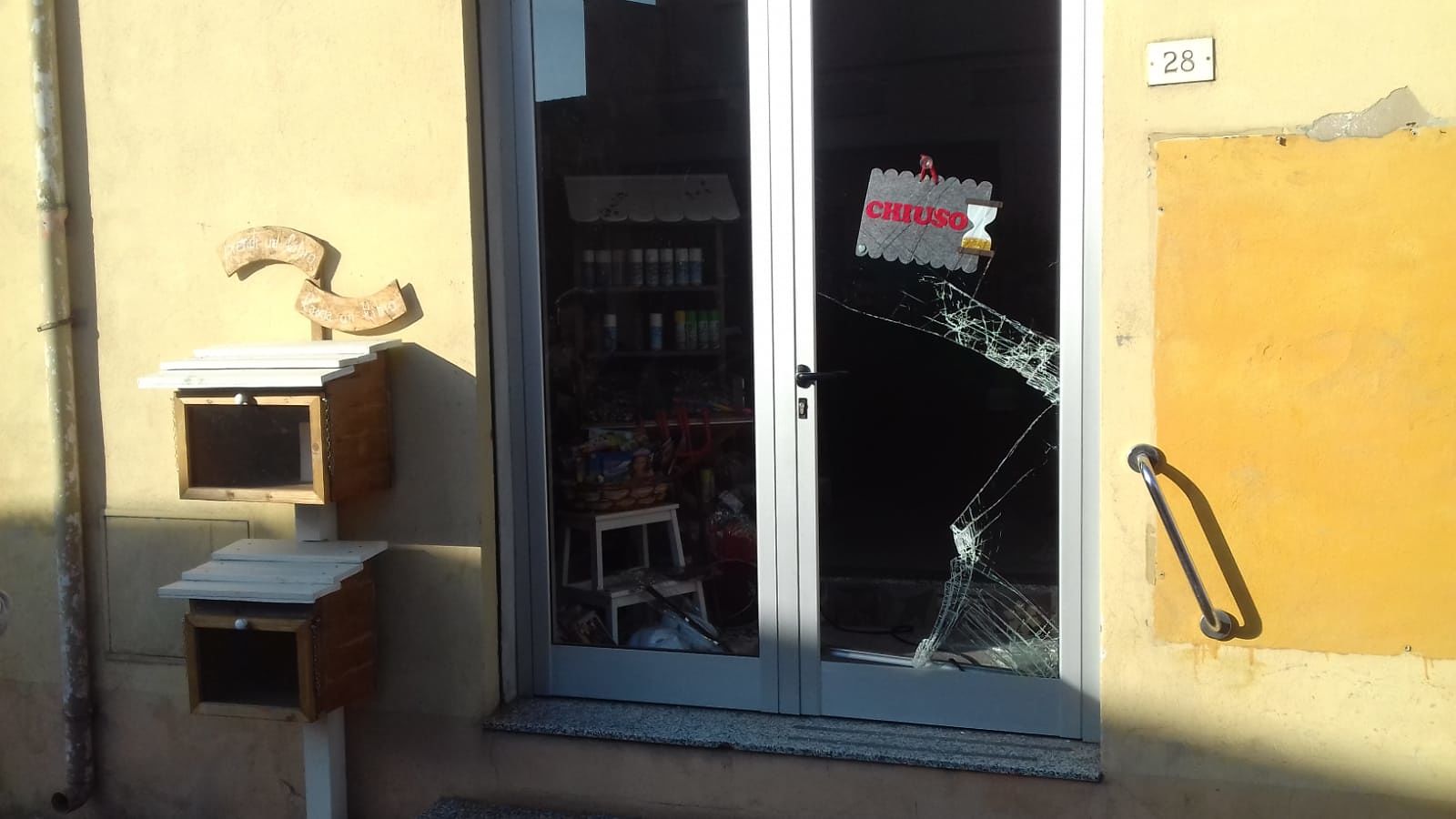 Samassi, colpo grosso alla cartoleria: “Ladri in fuga con centinaia di euro”