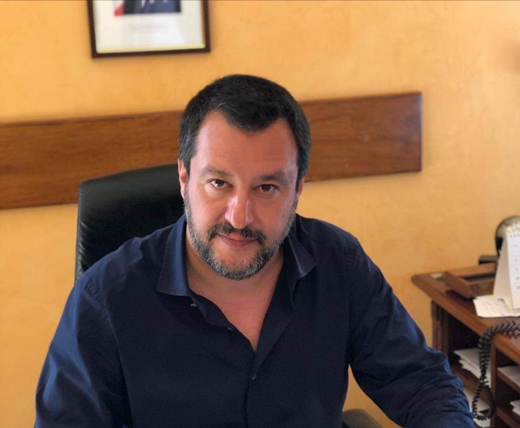 La legittima difesa è legge, esulta Salvini: “Un grande giorno per l’Italia”