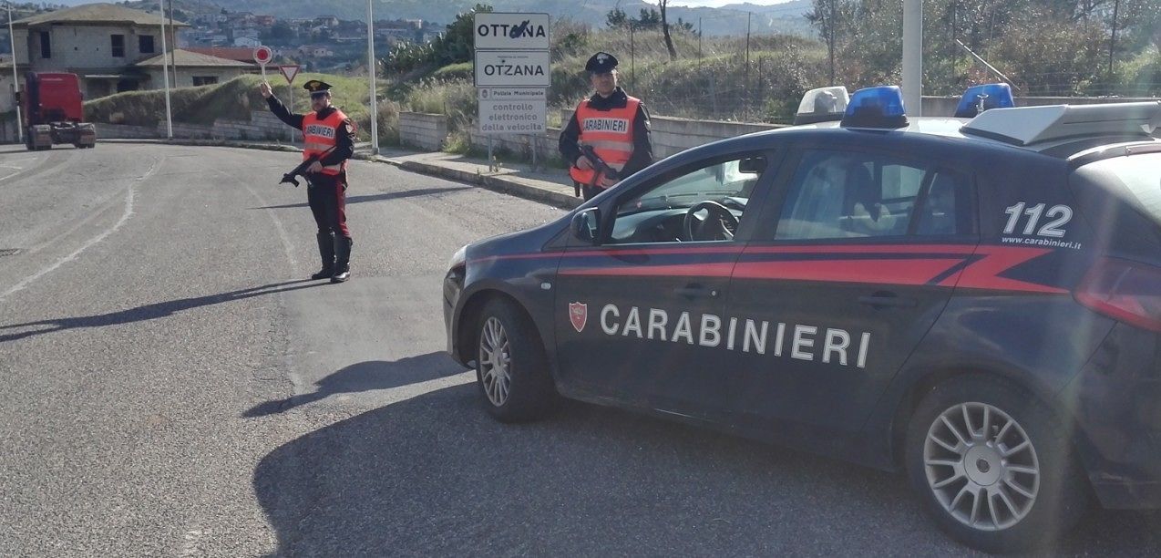 Sardegna, “per evitare un gruppo di cinghiali sono finito fuori strada”: ma era ubriaco