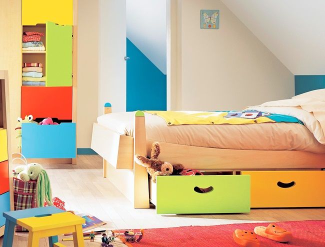 Sestu, l’odissea di mamme e papà: “Un anno aspettando le camerette dei nostri bambini”