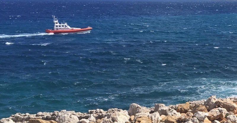 Maiorca, cade dal traghetto durante la traversata: disperso un turista