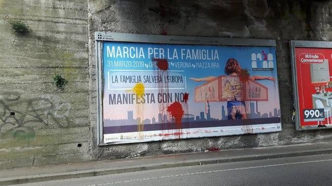 Congresso famiglie, la proposta per i rilanciare i matrimoni: “Perchè non tassiamo i single?”