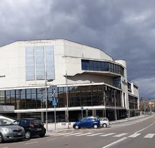 Cagliari, la stangata della sosta: “Parcheggiare a San Benedetto? Costa quanto viaggiare”