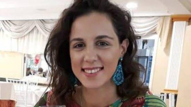 Nicoletta, bruciata viva e uccisa dall’amica del cuore dopo il litigio e gli insulti nella chat