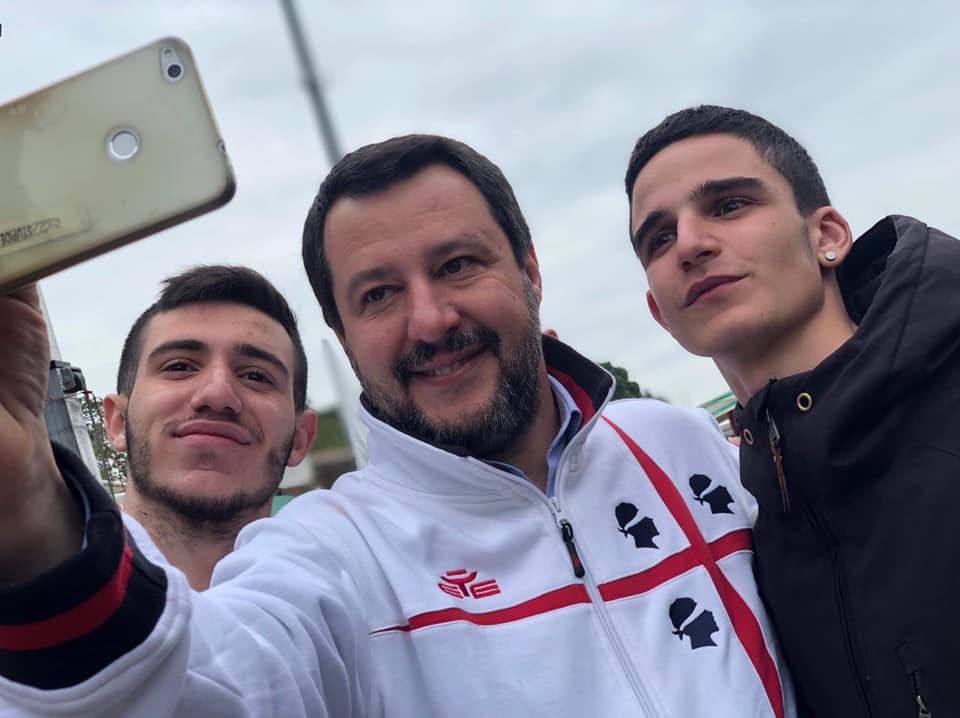 Latte a 74 centesimi, Salvini: “Arrivo in Sardegna per festeggiare con i pastori”