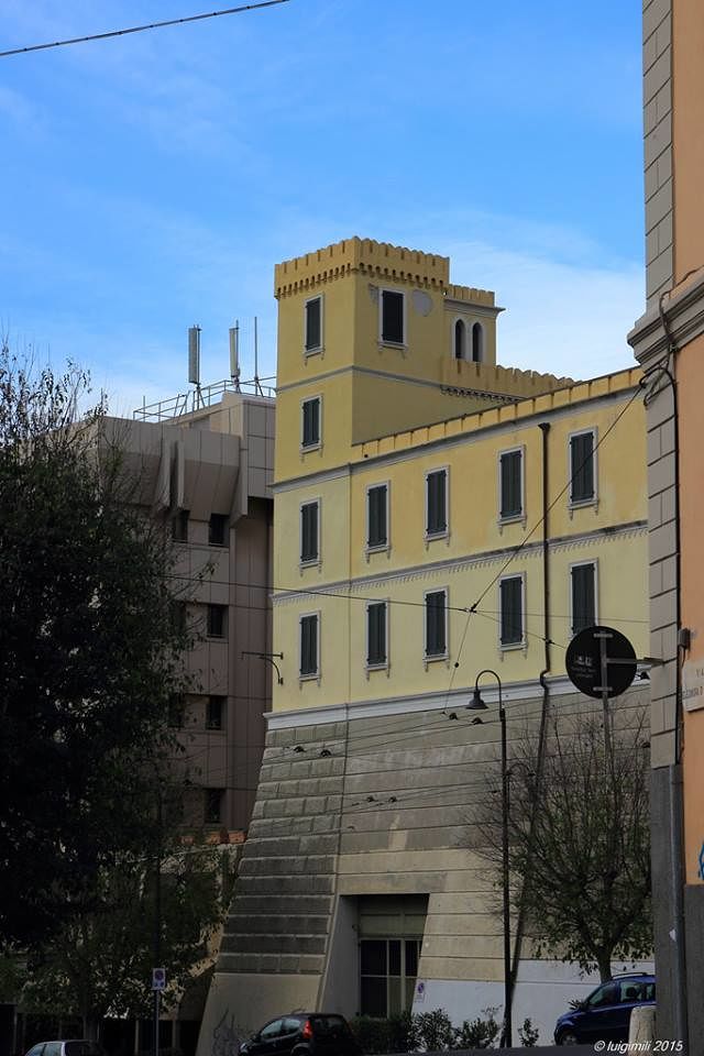 Cagliari, albergo a 4 stelle e parcheggio da 130 posti alla Scala di Ferro: c’è il sì del Comune