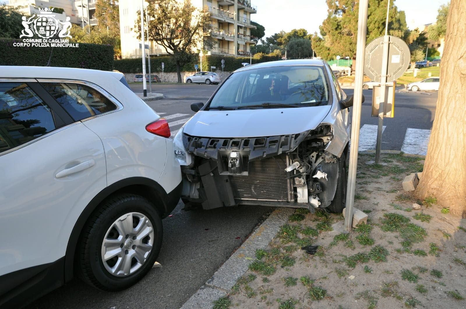 Cagliari, provoca un incidente, non presta soccorso e fugge: individuato pirata della strada