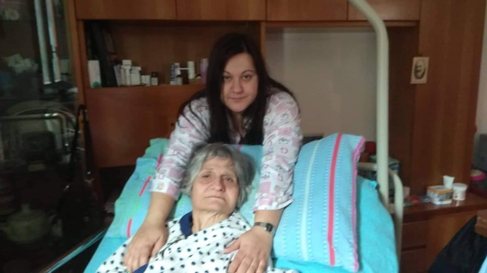 Quartu, il dramma di Cinzia: “Dal Comune niente soldi per mia mamma con la sclerosi multipla”