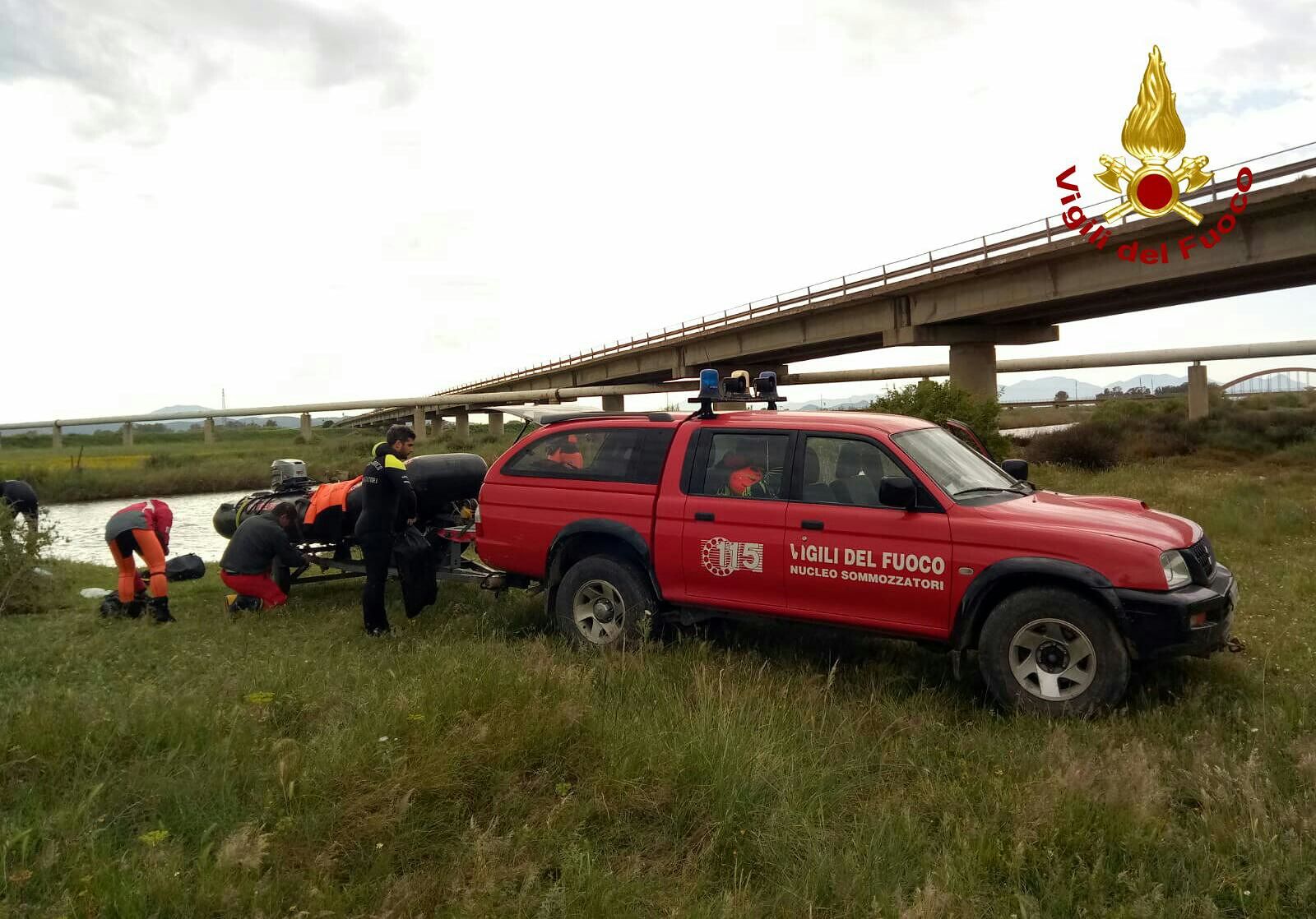 Nessuna traccia della piccola Esperanza nel rio Cixerri, a vuoto le ricerche dei sommozzatori