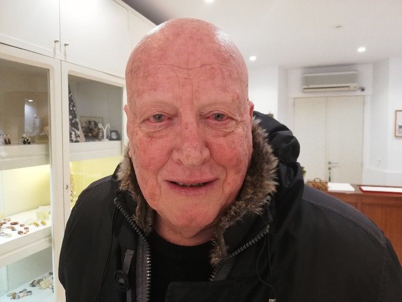 Alberto, storico gioielliere di Cagliari: “Pistole nelle mani dei negozianti? Prima servono corsi di addestramento”