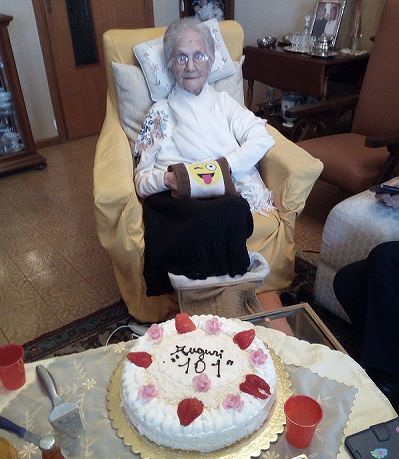Cagliari, il bellissimo traguardo di “nonna” Dolores: spente 101 candeline