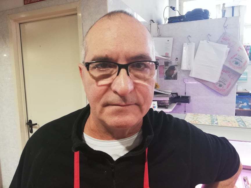 Cagliari, crisi nera al mercato di via Quirra: “Non riesco nemmeno a pagare in tempo l’affitto del box”